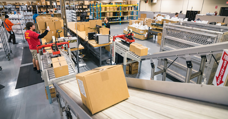 image of conveyor belt in warehouse for shipping